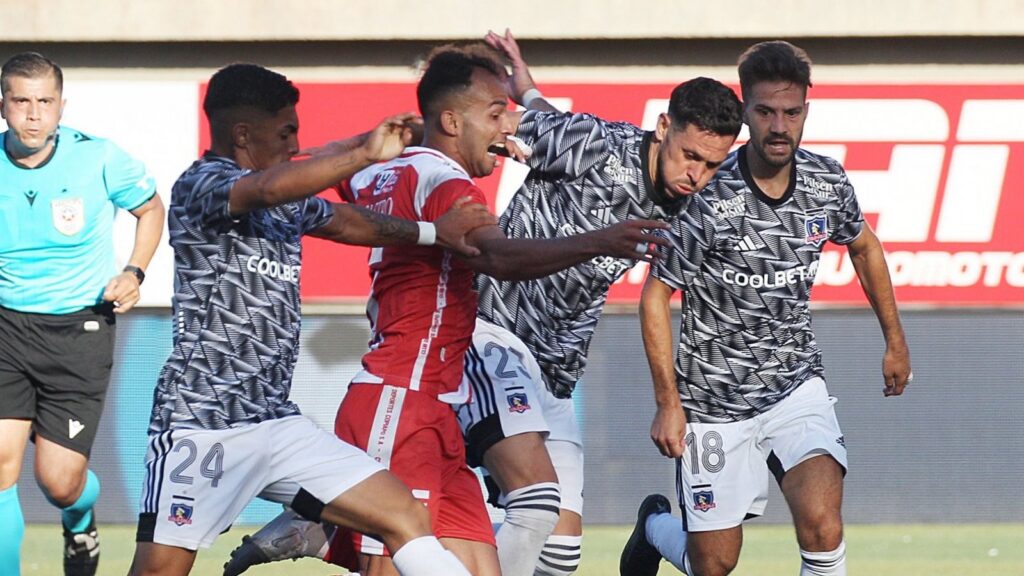 Colo Colo derrota a Deportes Copiapó en el estadio Luis Valenzuela Hermosilla thumbnail