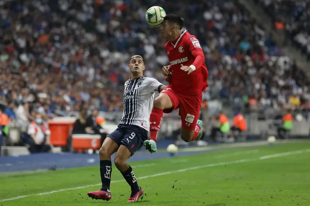 El campeón Pachuca, del uruguayo Guillermo Almada, lidera Clausura mexicano thumbnail