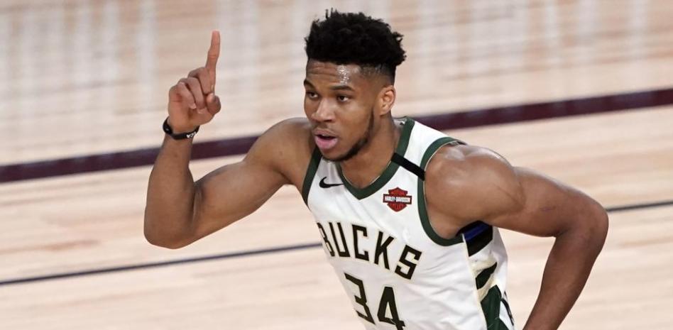 Giannni Antetokounmpo invierte en club de golf de Tiger Woods thumbnail