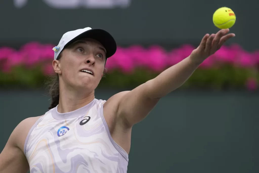 Swiatek domina en Indian Wells; Murray avanza thumbnail