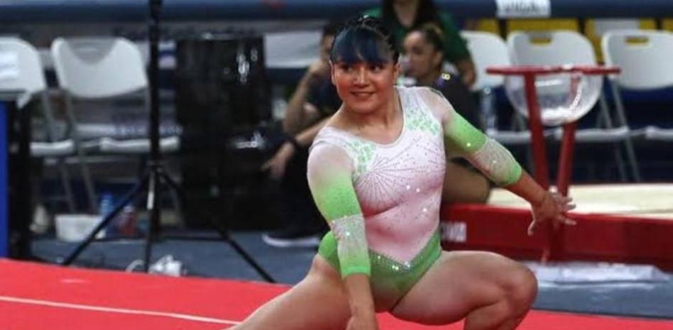 Alexa Moreno logra oro en París thumbnail
