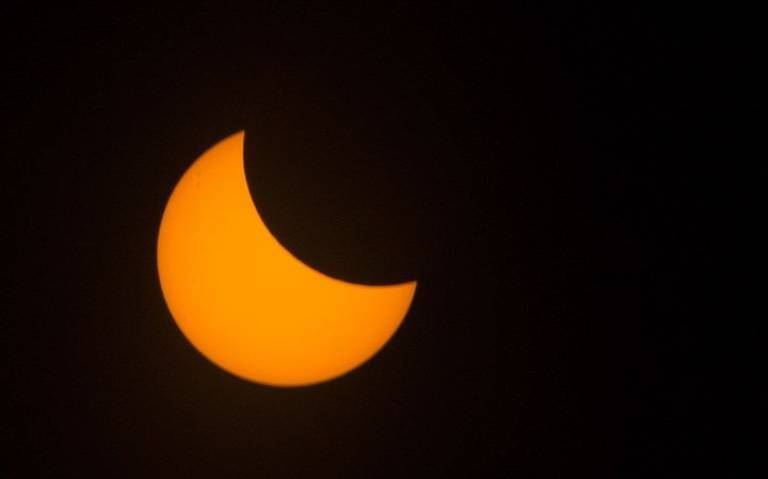Paseños se alistan para el eclipse anular thumbnail