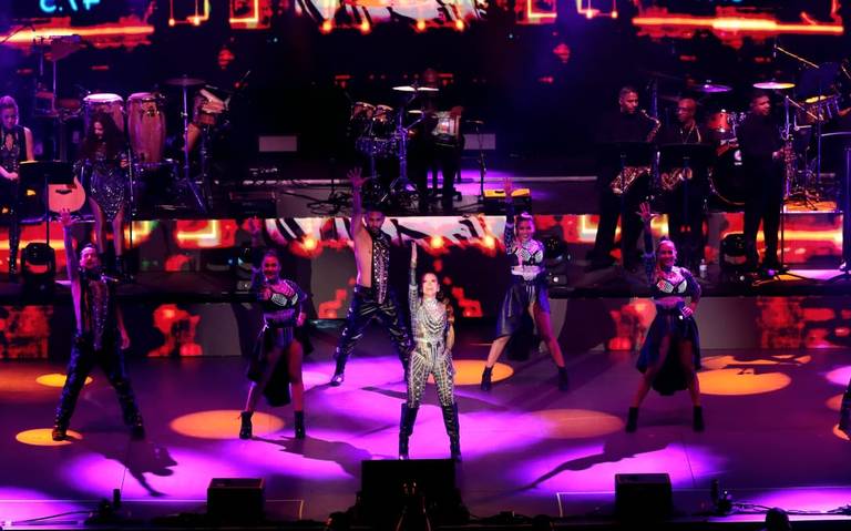 Olga Tañón recibe el año con ritmo thumbnail