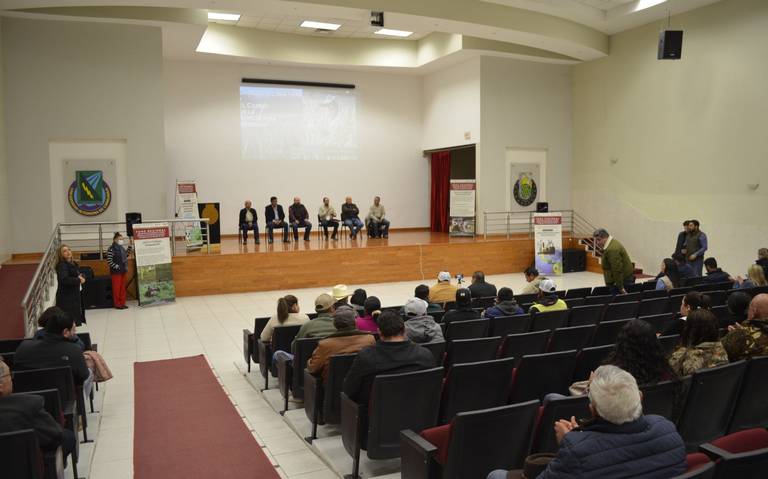 Realizan foro regional sobre el cambio climático en la Facultad de Ciencias Agrícolas thumbnail