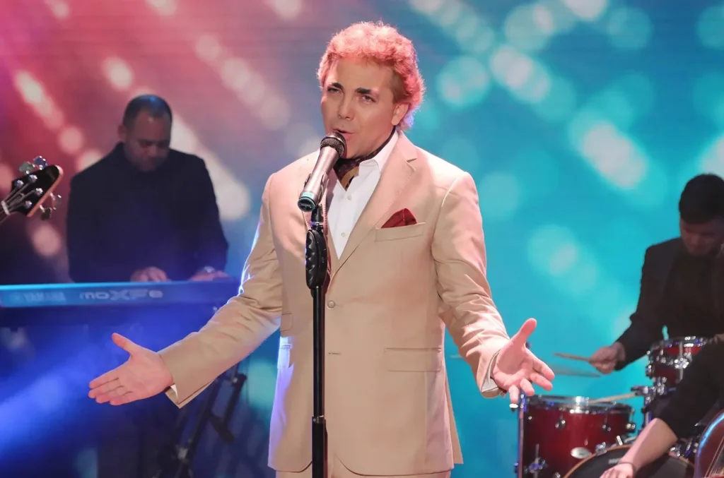 cristian-castro-live-2017-billboard-1548-zRY7TgQKh thumbnail